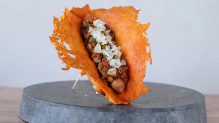 「チリドッグ」