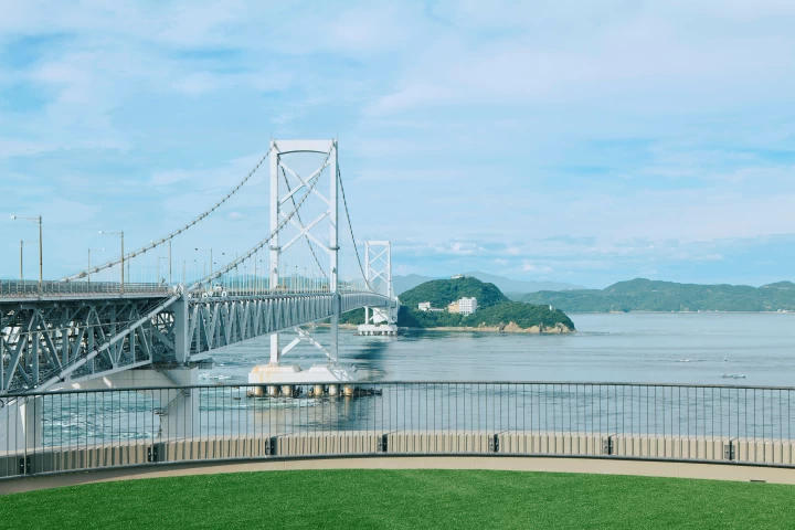 大鳴門橋と鳴門海峡が一望