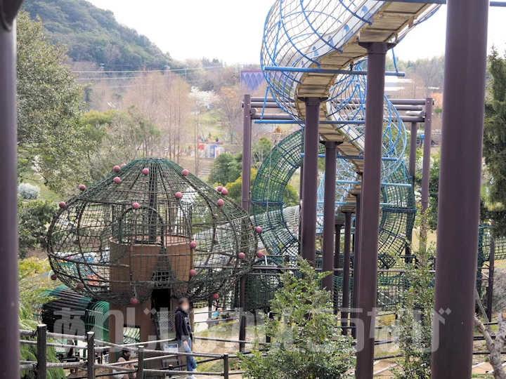 淡路島公園の「急流スライダー」「リングトンネル」が撤去、新しい遊具設置
