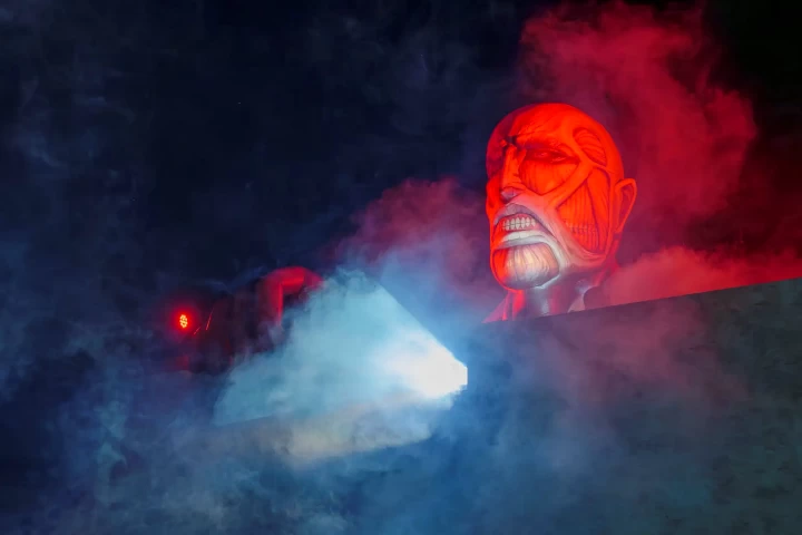 「進撃の巨人」の世界を体感