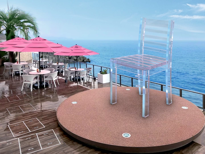 「幸せのパンケーキ 淡路島リゾート」に高さ3mの透明な『幸せの椅子』が登場