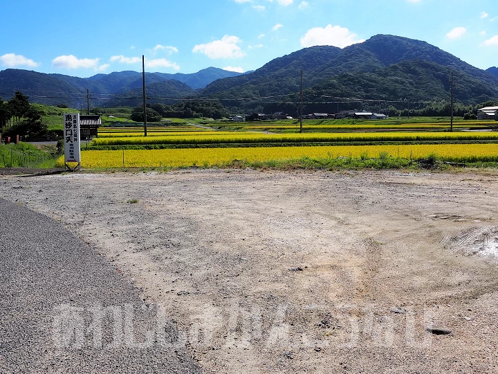 覚住寺の駐車場